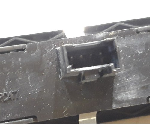 Панель управления сиденьем (передняя правая)