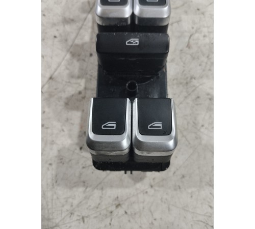 Блок управления стеклоподъемниками передний левый