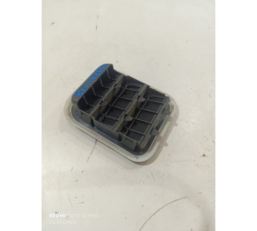 Вентиляционный клапан багажника