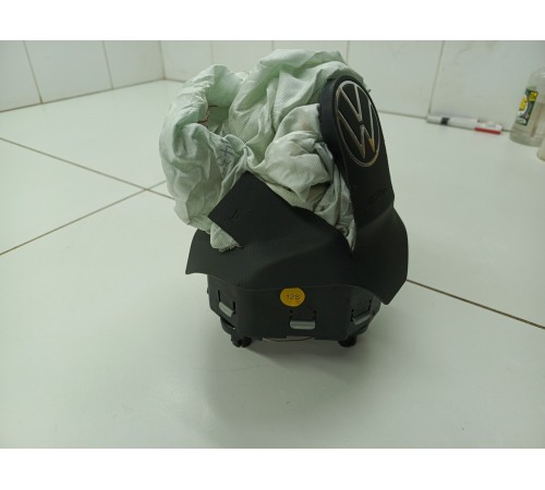 Подушка безопасности водителя