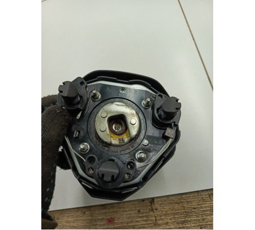 Подушка безопасности водителя