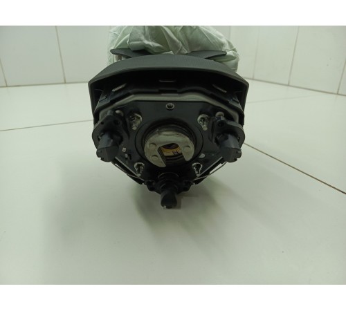 Подушка безопасности водителя