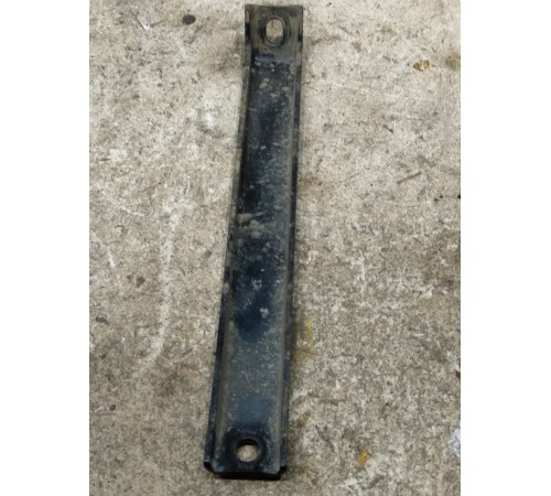 Кронштейн впускного коллектора стредний