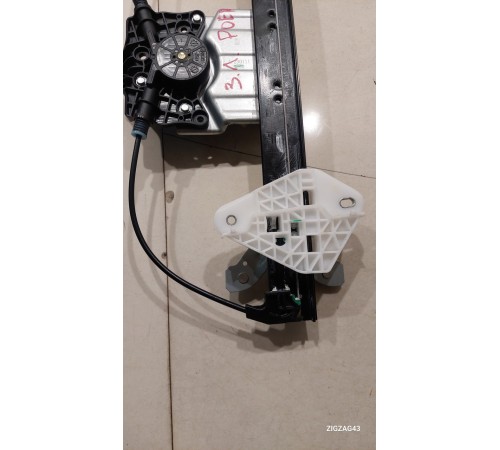 Стеклоподъемник (задний левый) в сборе с моторчиком