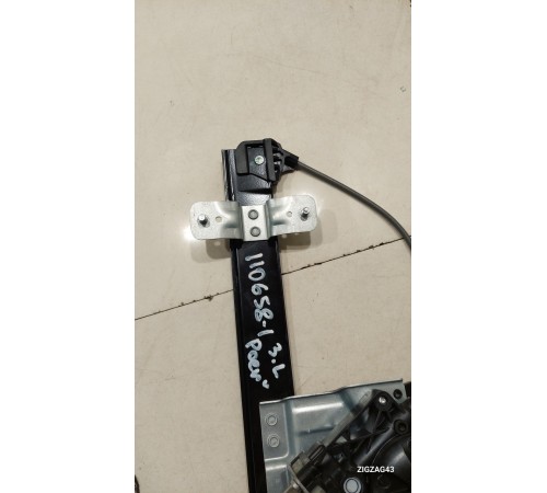 Стеклоподъемник (задний левый) в сборе с моторчиком