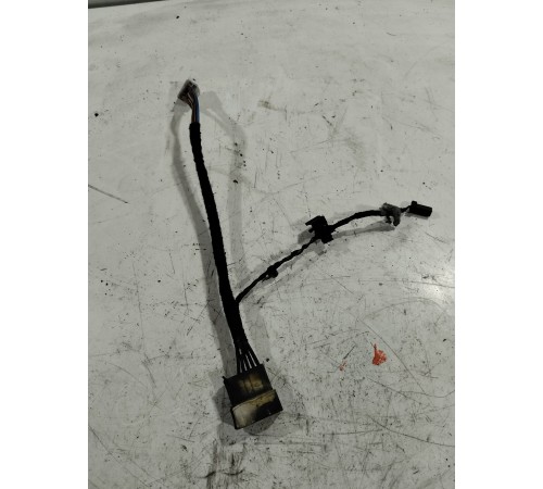 Электропроводка обшивки двери (передняя правая)