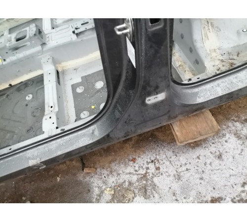 Порог со стойкой левый