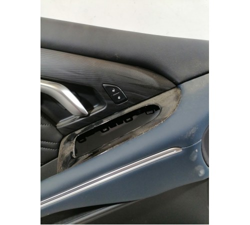 Обшивка двери передняя левая