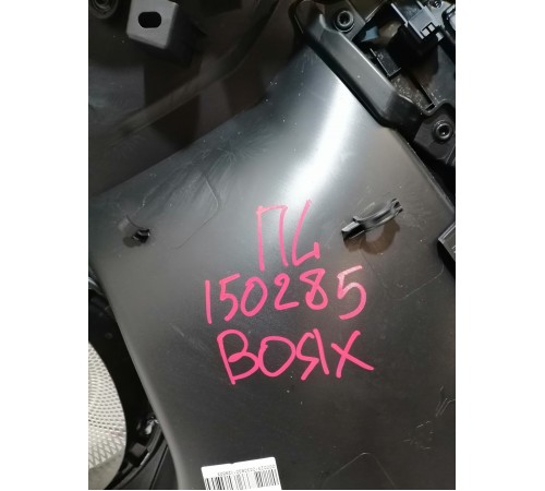 Обшивка двери передняя левая