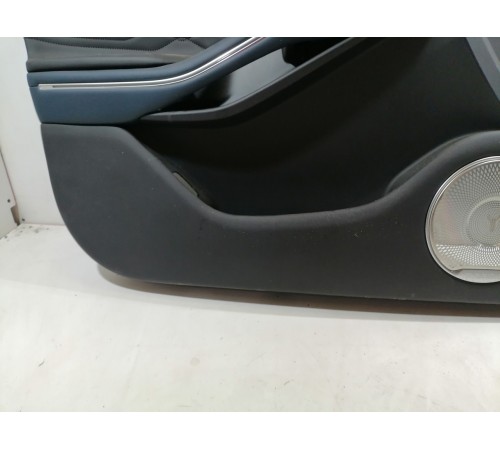 Обшивка двери передняя левая