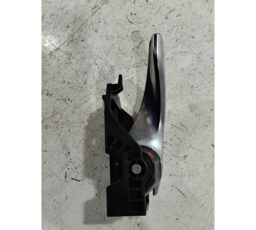 Ручка двери передняя левая внутренняя