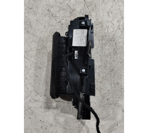 Дефлектор воздушный левый