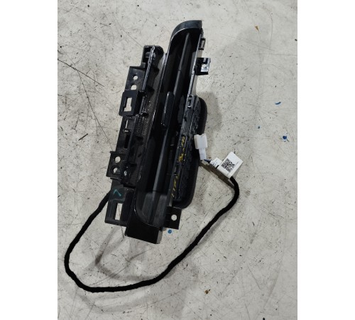 Дефлектор воздушный левый