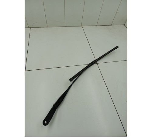 Поводок стеклоочистителя левый