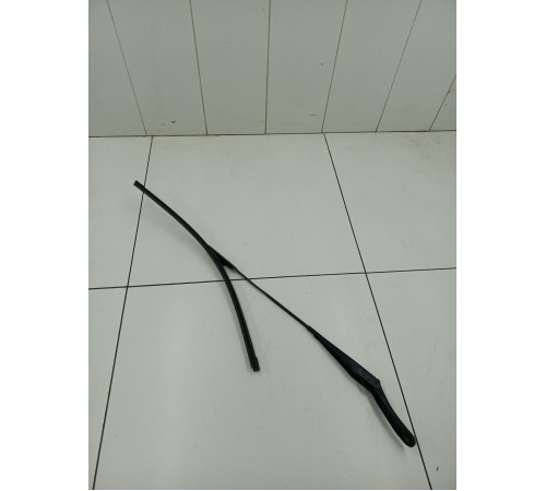 Поводок стеклоочистителя левый