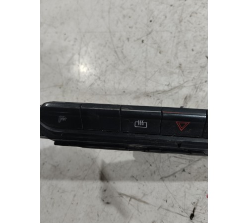 Блок кнопок многофункциональных центральной консоли