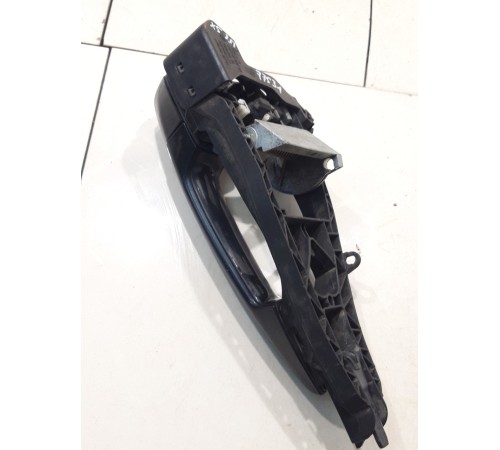 Ручка двери (задняя, правая, внешняя)