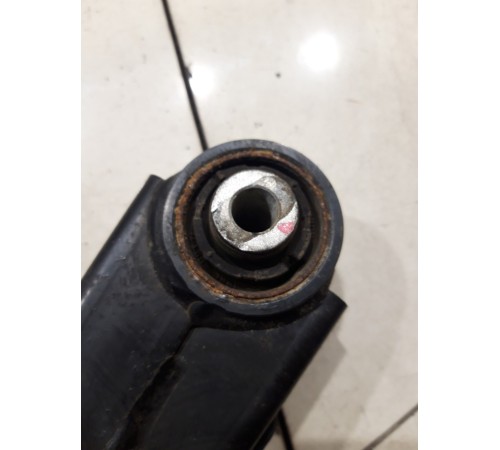 Рычаг подвески(задний левый)