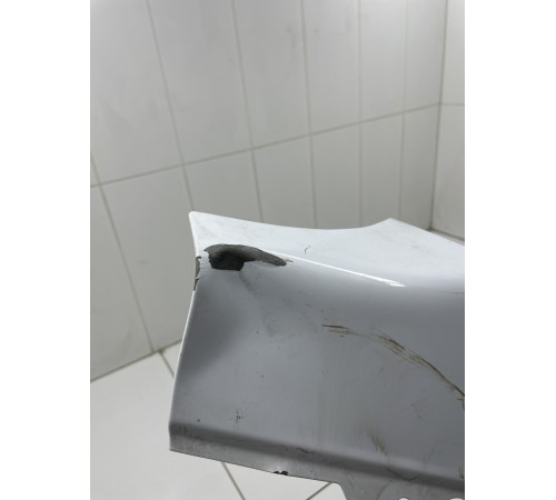 Крыло переднее правое