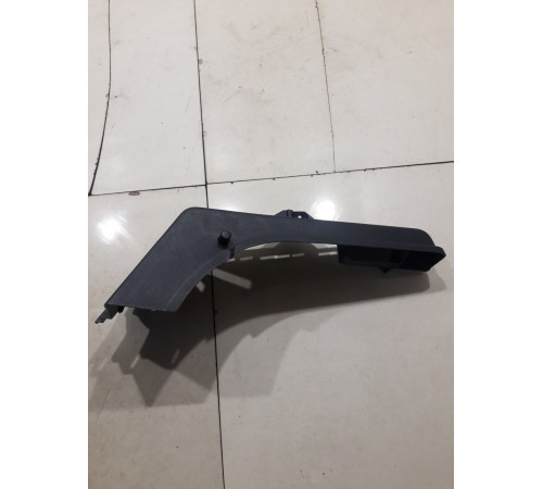 Держатель задней полки (правый)