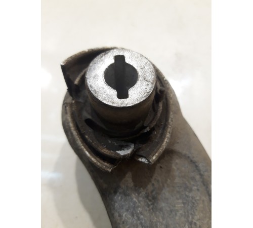 Рычаг подвески (задний, левый, верхний)