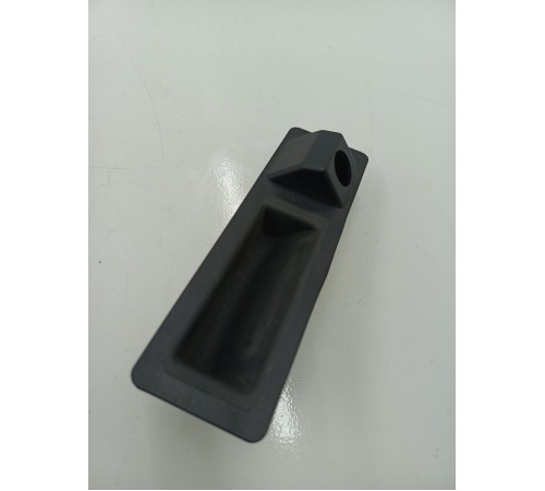 Кнопка открывания багажника