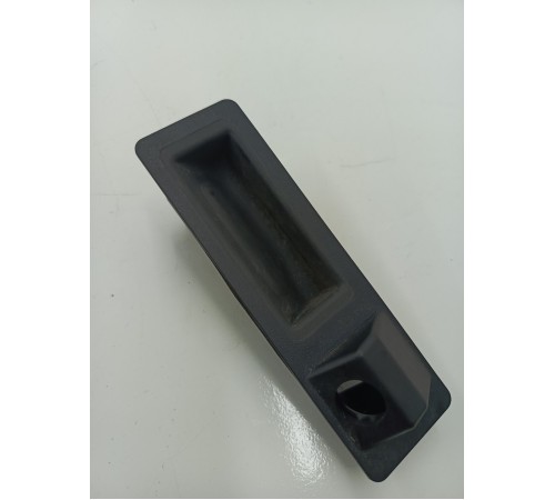 Кнопка открывания багажника