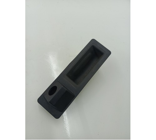 Кнопка открывания багажника