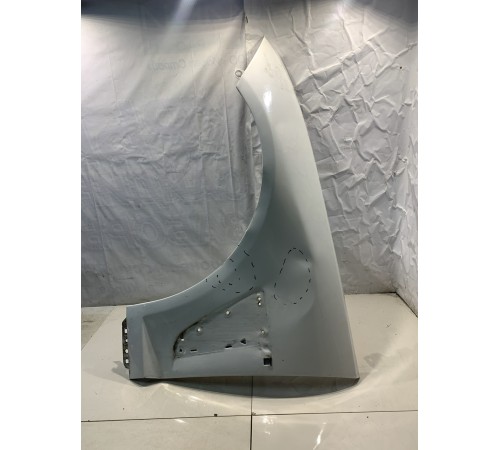 Крыло переднее левое