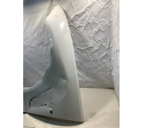 Крыло переднее левое