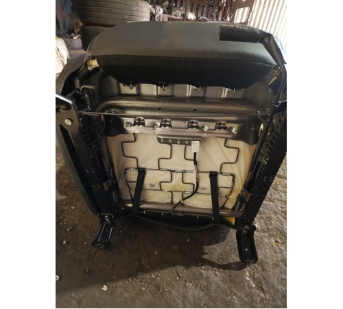 Сиденье переднее правое