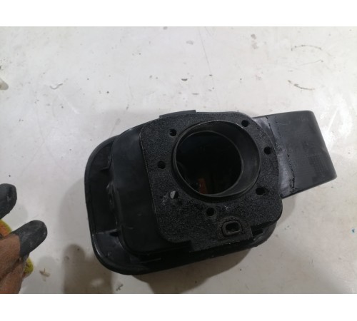 Лючок бензобака с крышкой