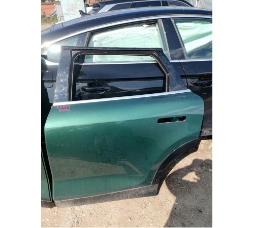 Дверь задняя левая