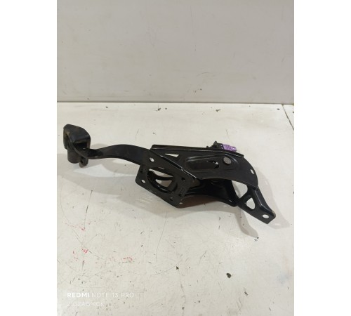 Педаль тормоза