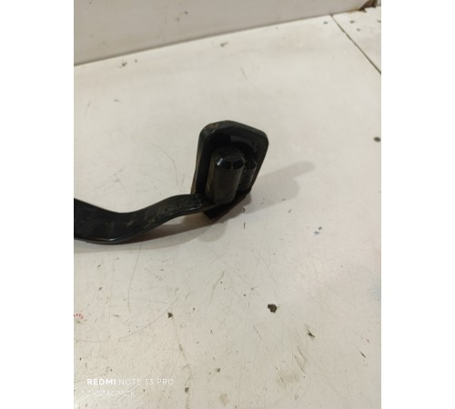 Педаль тормоза