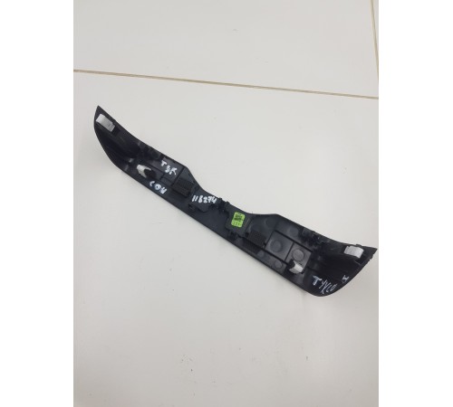 Накладка торпедо декоративная