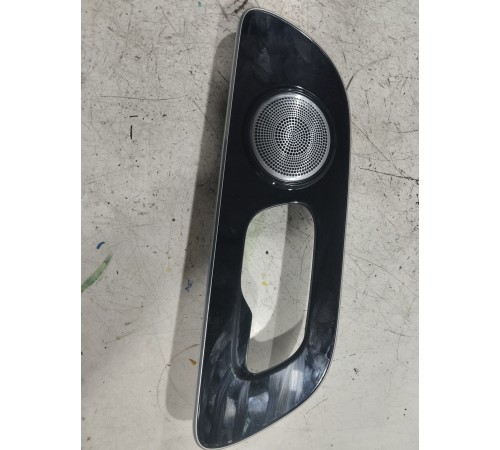 Накладка обшивки двери задняя левая с динамиков