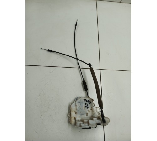 Замок двери передний правый