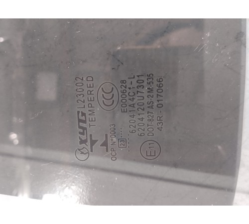 Стекло двери заднее левое