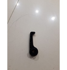 Рычаг открывания капота