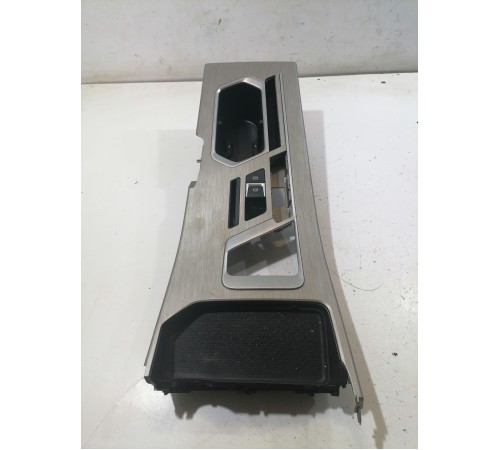 Накладка центральной консоли