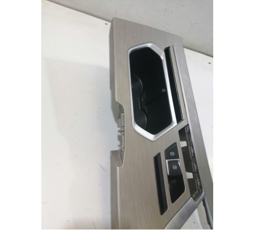 Накладка центральной консоли