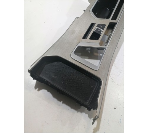 Накладка центральной консоли