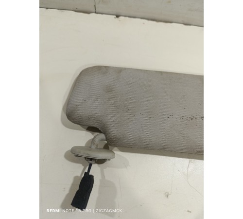 Козырек солнцезащитный левый с подсветкой