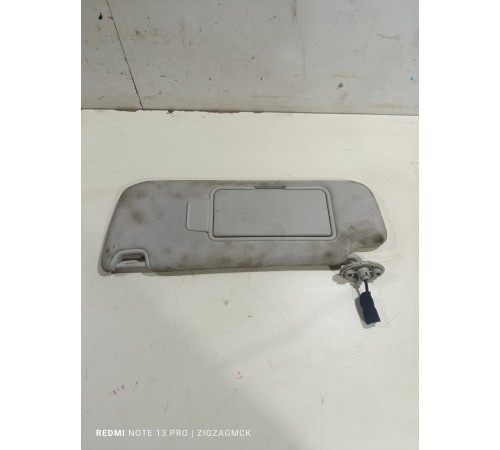 Козырек солнцезащитный левый с подсветкой