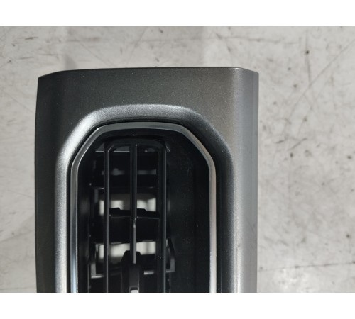 Воздушный дефлектор левый