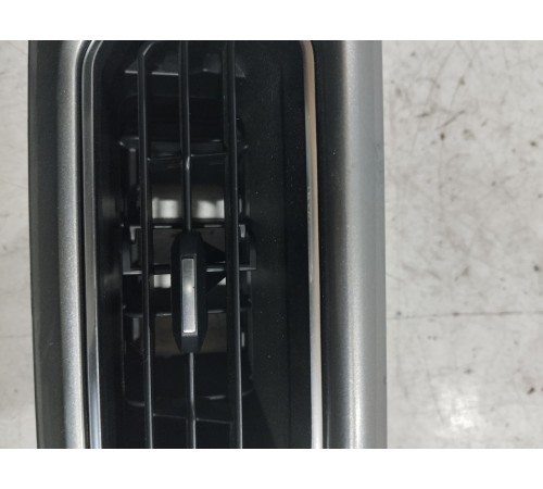 Воздушный дефлектор левый