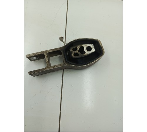 Опора двигателя задняя