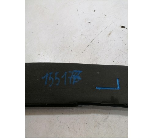 Уплотнитель крыла левый