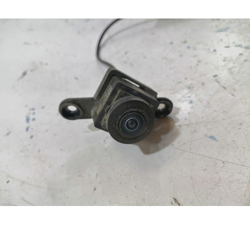 Камера переднего вида